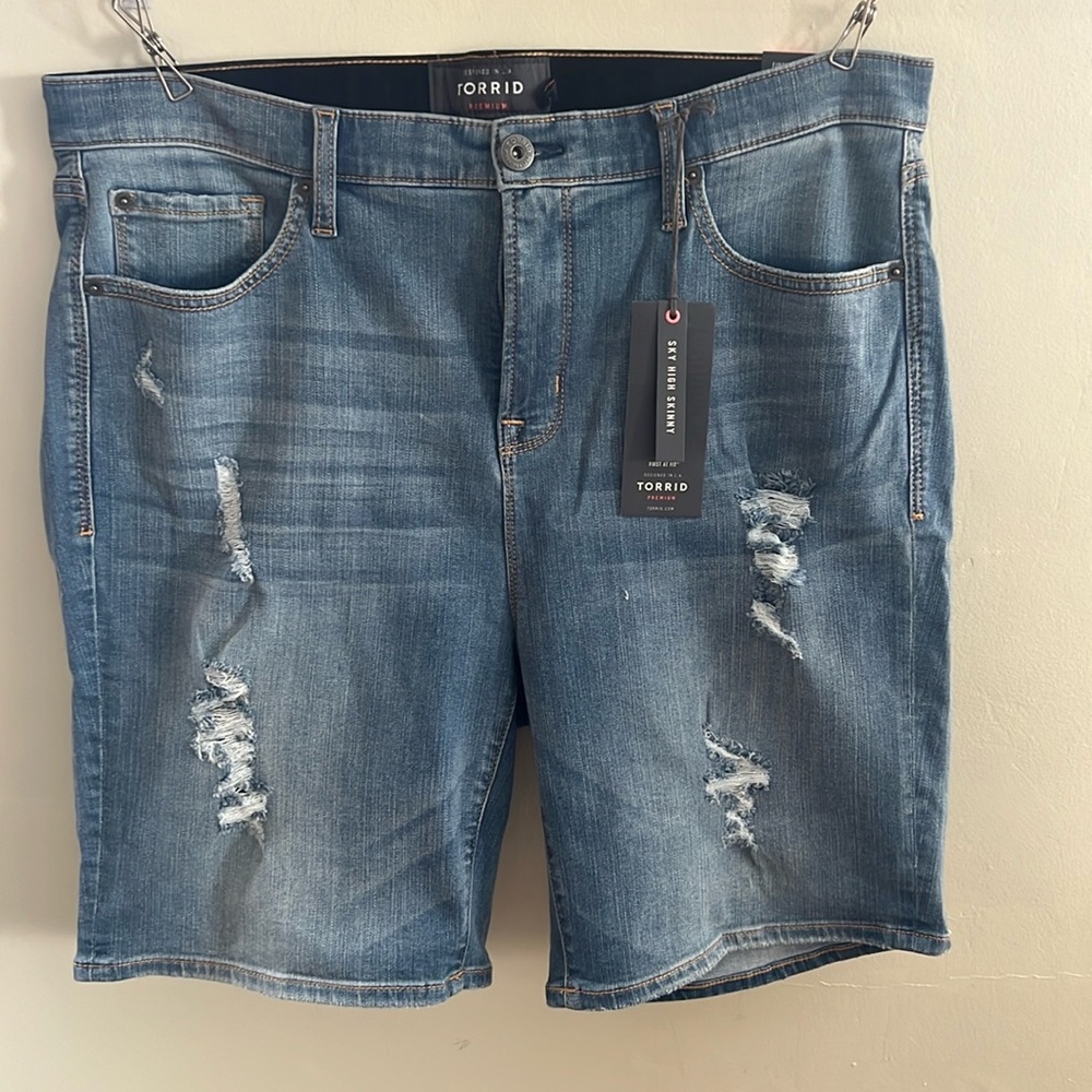 Torrid sky high Jean shorts